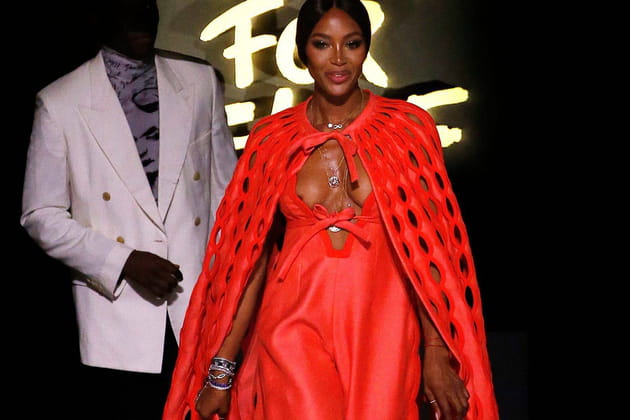 Naomi Campbell d&eacute;file &agrave; Londres