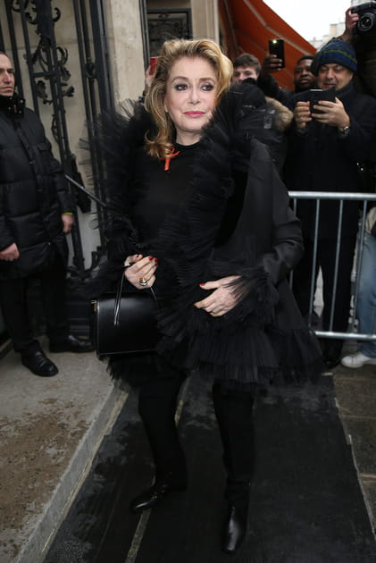Catherine Deneuve au d&eacute;fil&eacute; Jean Paul Gaultier