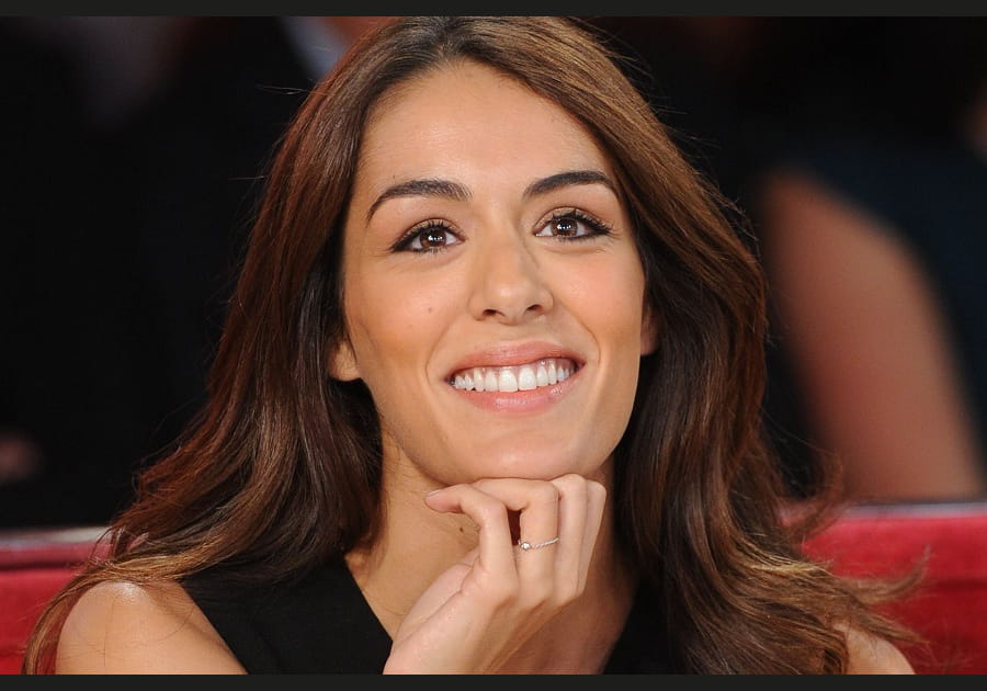 Le teint parfait de Sofia Essa&iuml;di