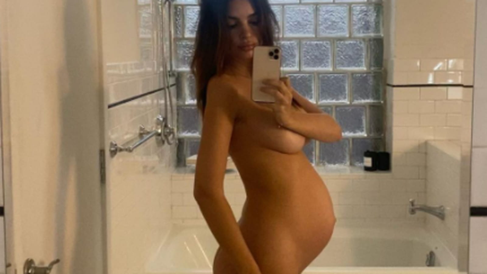 Emily Ratajkowski