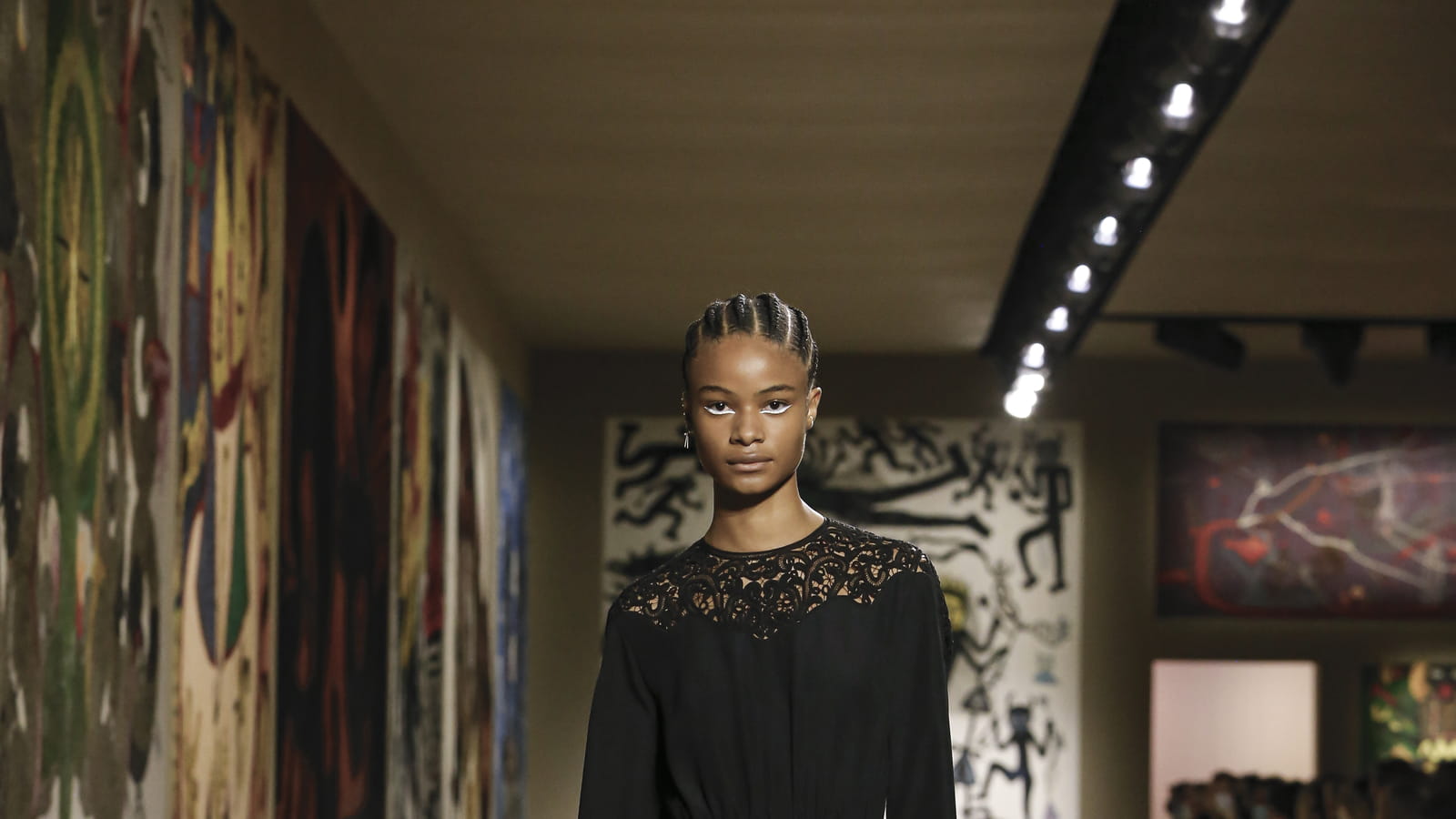 Look 60