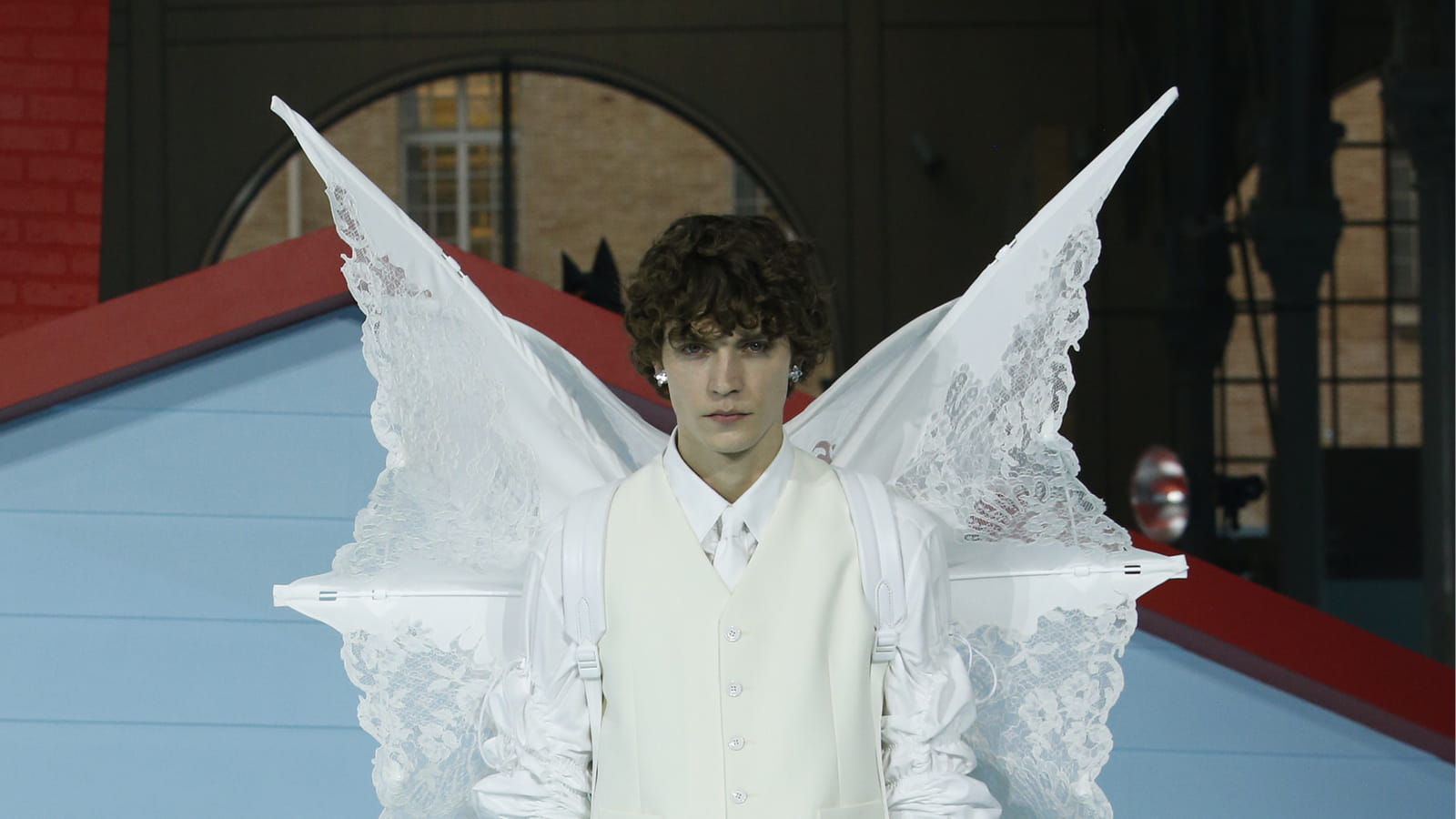 Look 60
