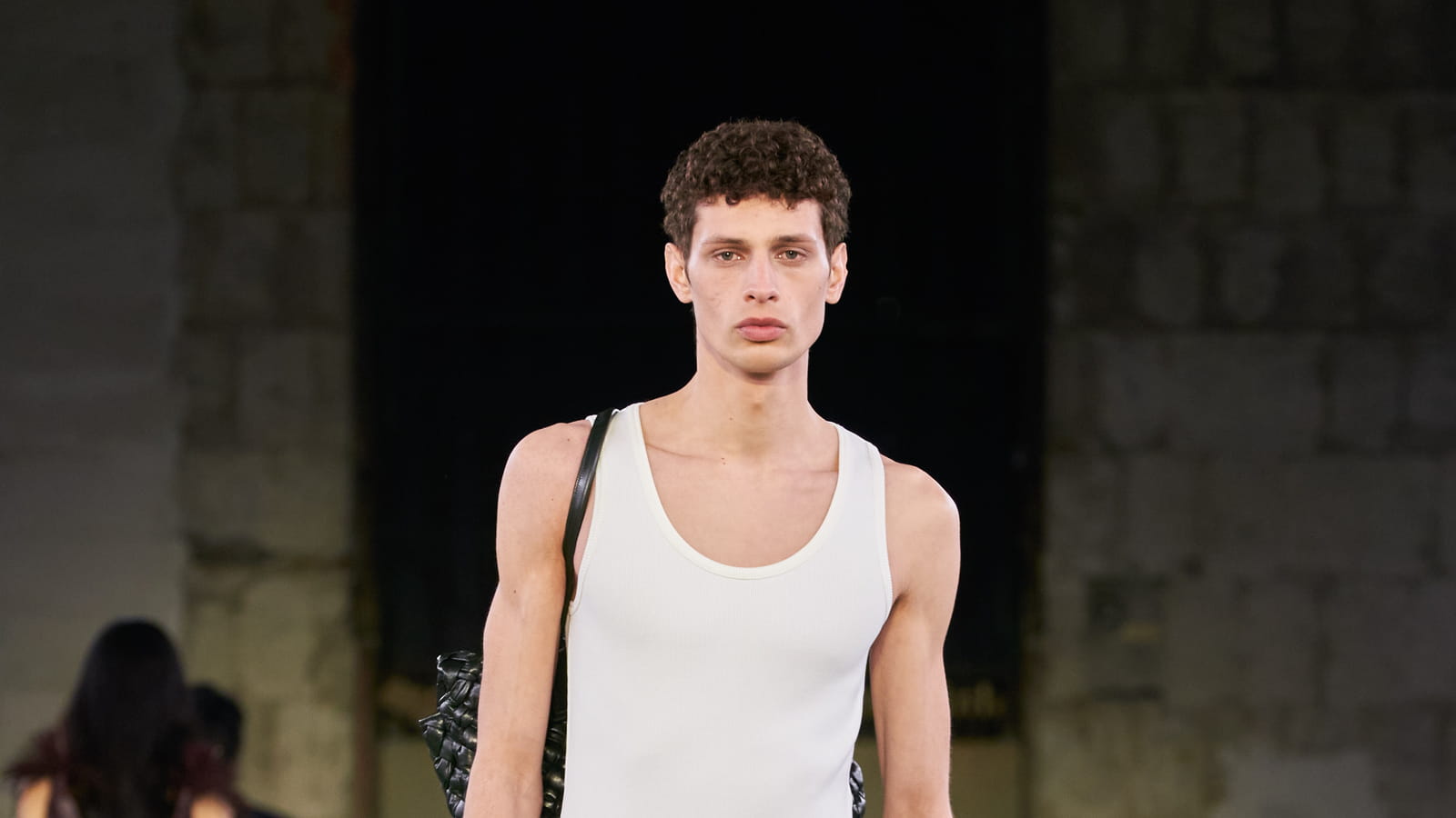 Look 15