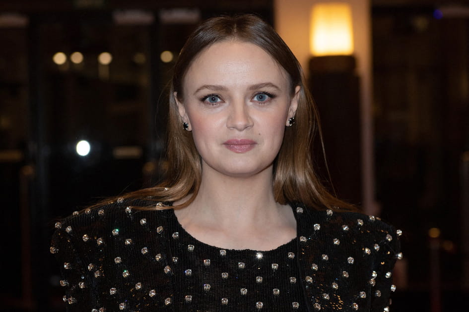 La bouche rose satin&eacute;e de Sara Forestier