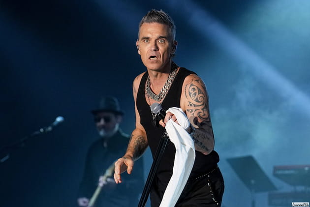 Robbie Williams chante devant 800 personnes au gala 2023 de la Croix Rouge monégasque