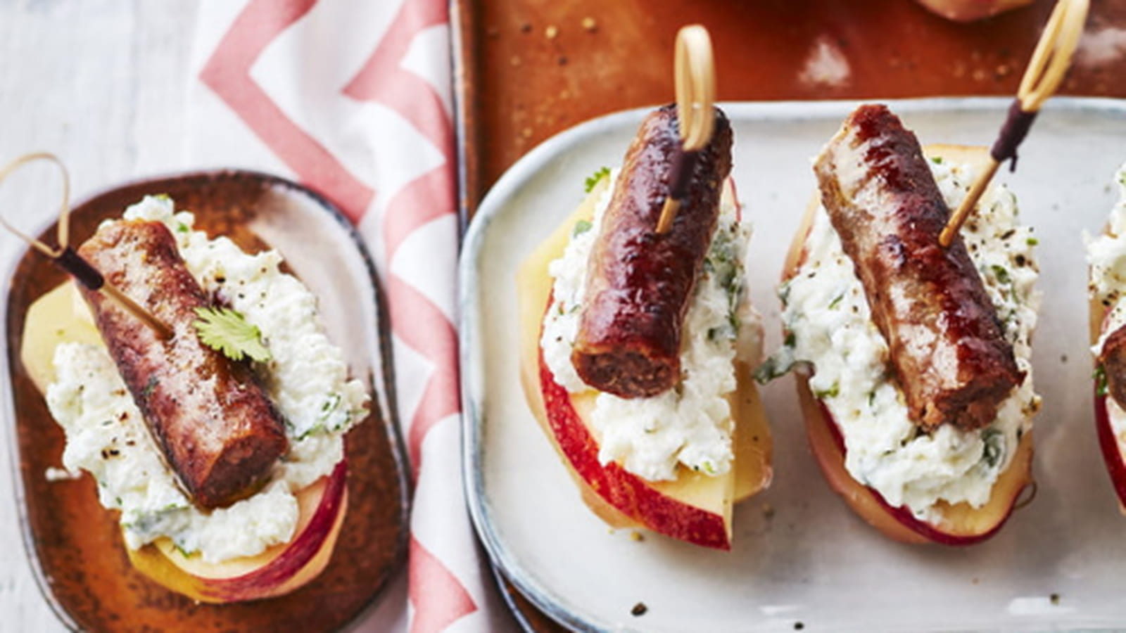 Bouchées de saucisse de veau aux deux pommes