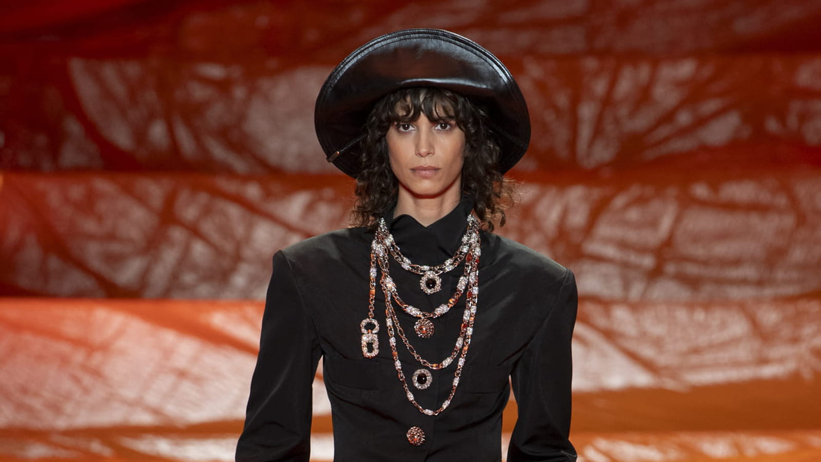 Look 38