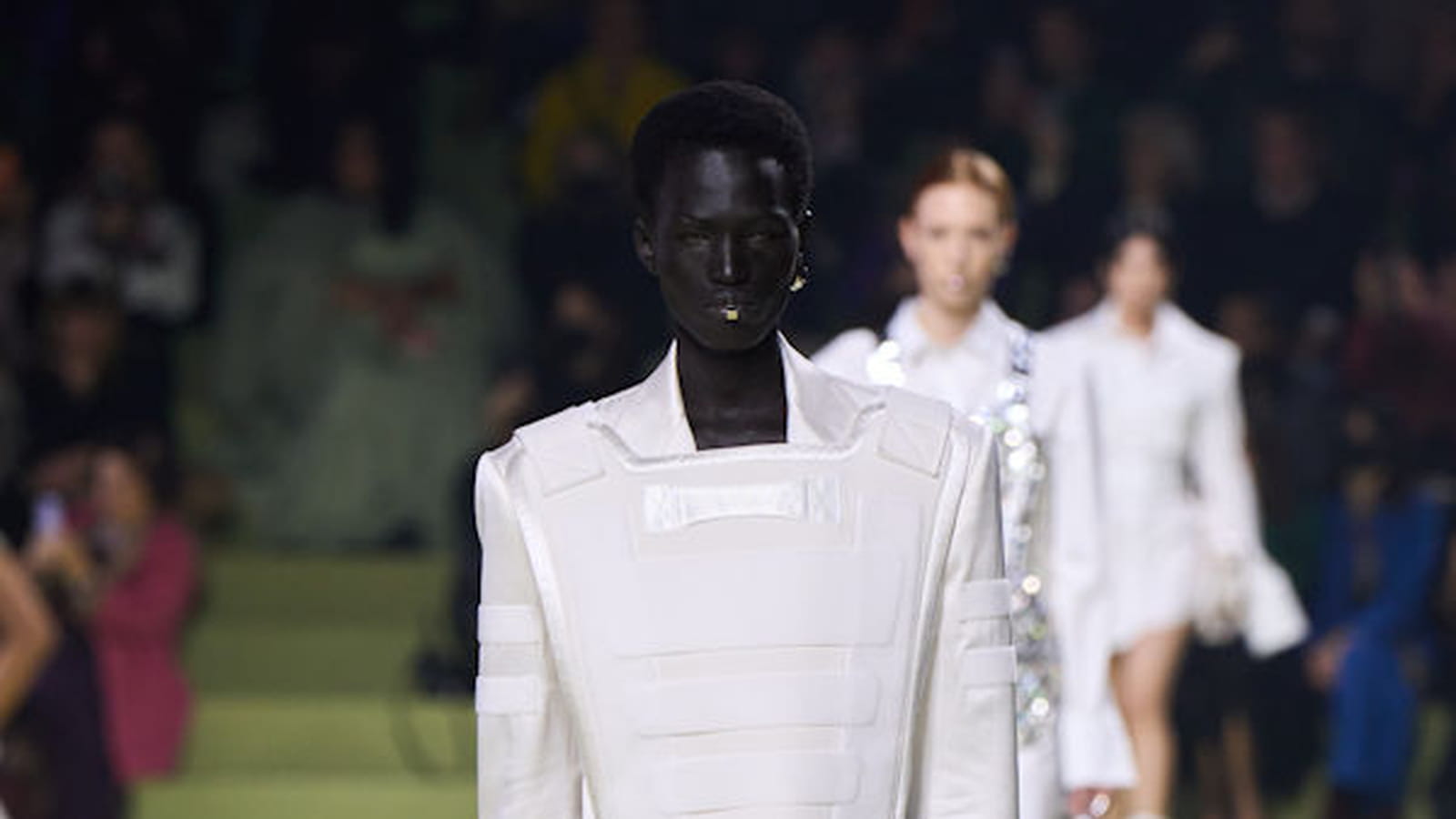 Look 12