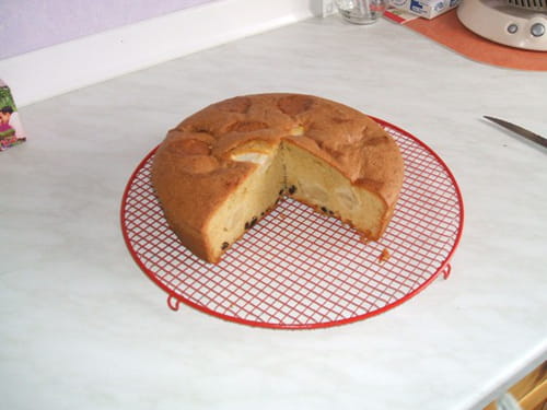 Quatre-quart pomme-raisins