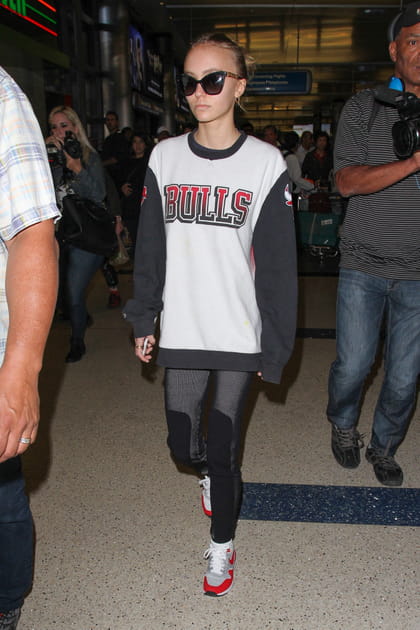 Lily-Rose Depp en sweat des "Bulls"