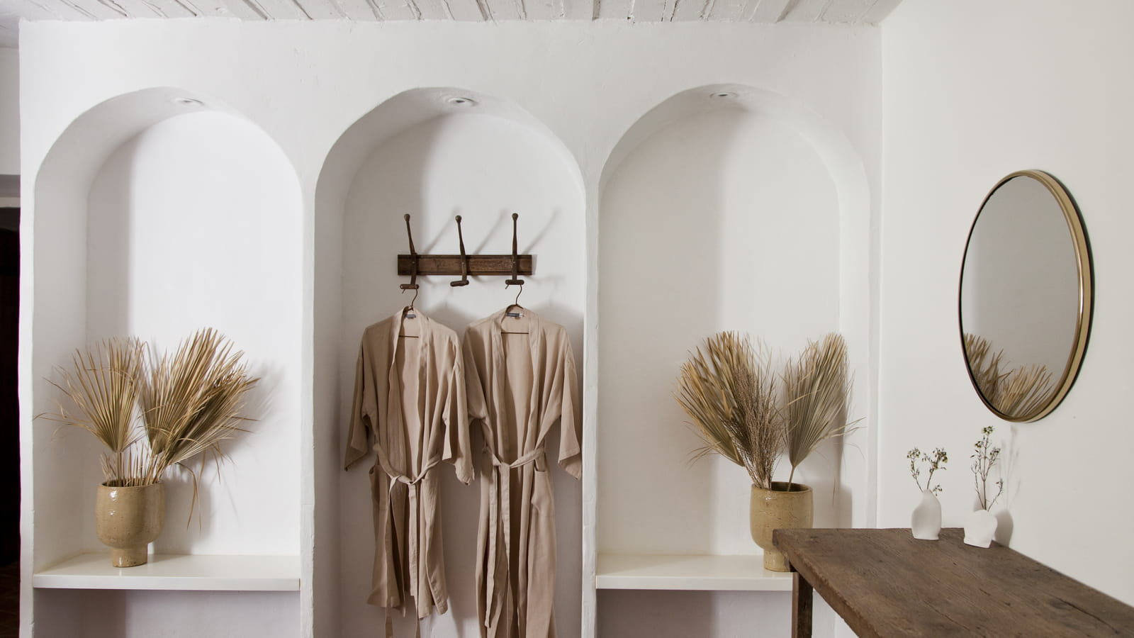 Dressing arches
