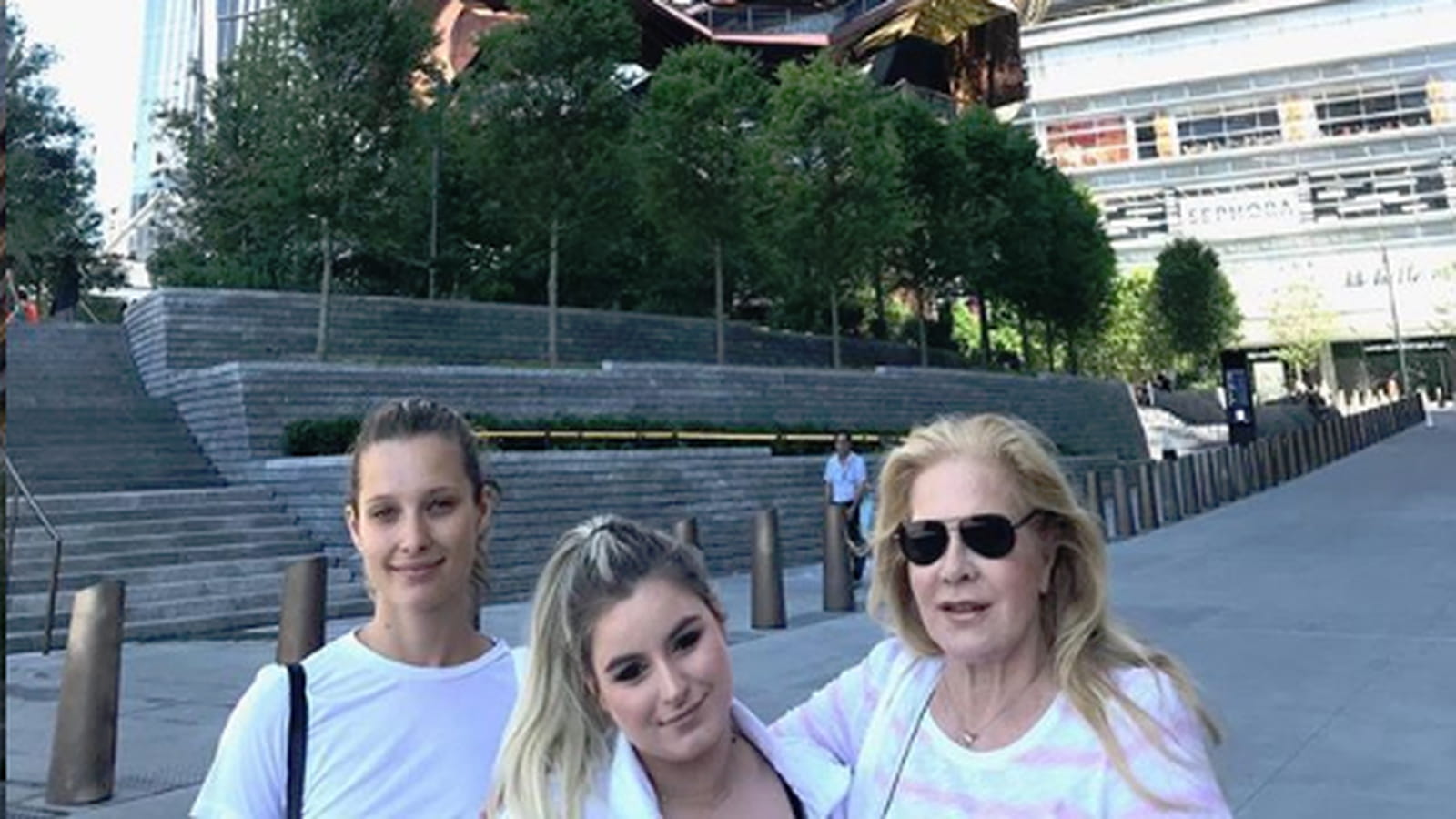 Ilona Smet, Darina Vartan et Sylvie Vartan