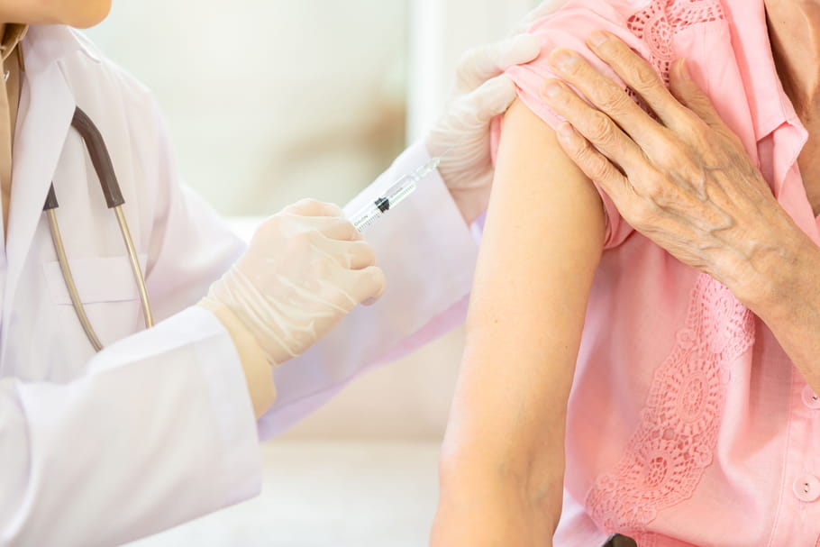 Allergie et vaccin Covid : pénicilline, contre-indications, recommandations