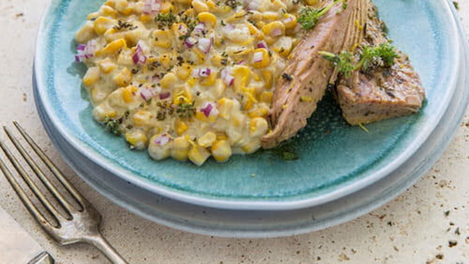 Filet de thon mariné thym et citron, maïs à la crème de pecorino