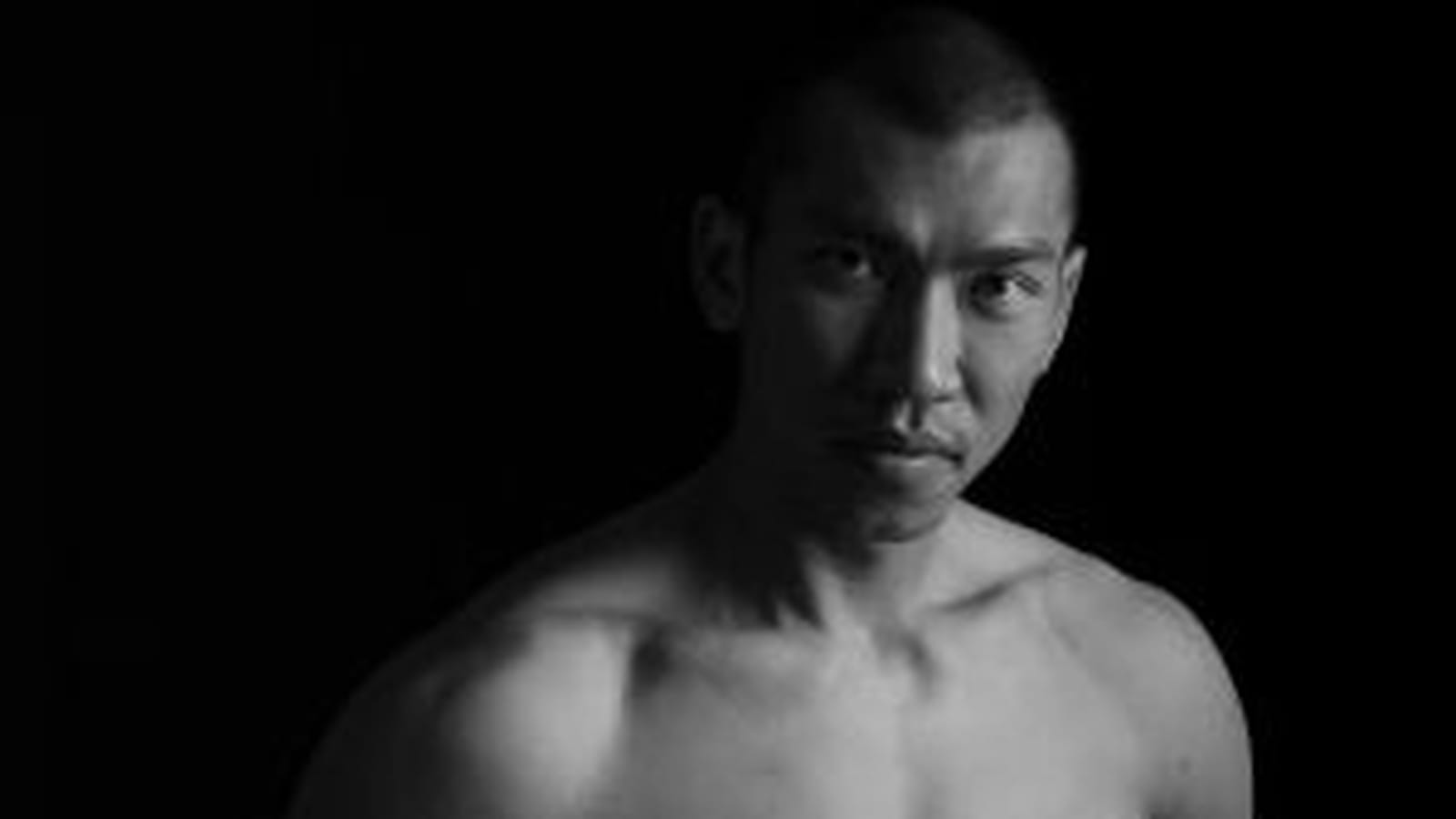 Octobre : Paradorn Srichaphan