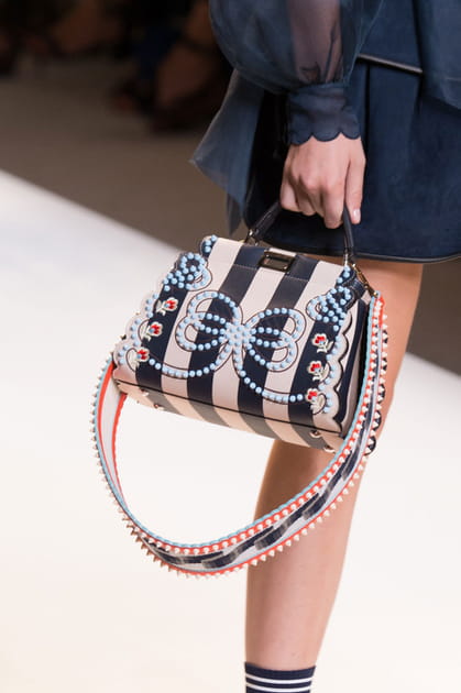 Le sac ray&eacute; du d&eacute;fil&eacute; Fendi