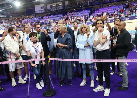 brigitte-macron-jean-baskets