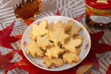 Sablés feuilles d'automne fourrés à la crème d'érable : Etape 4