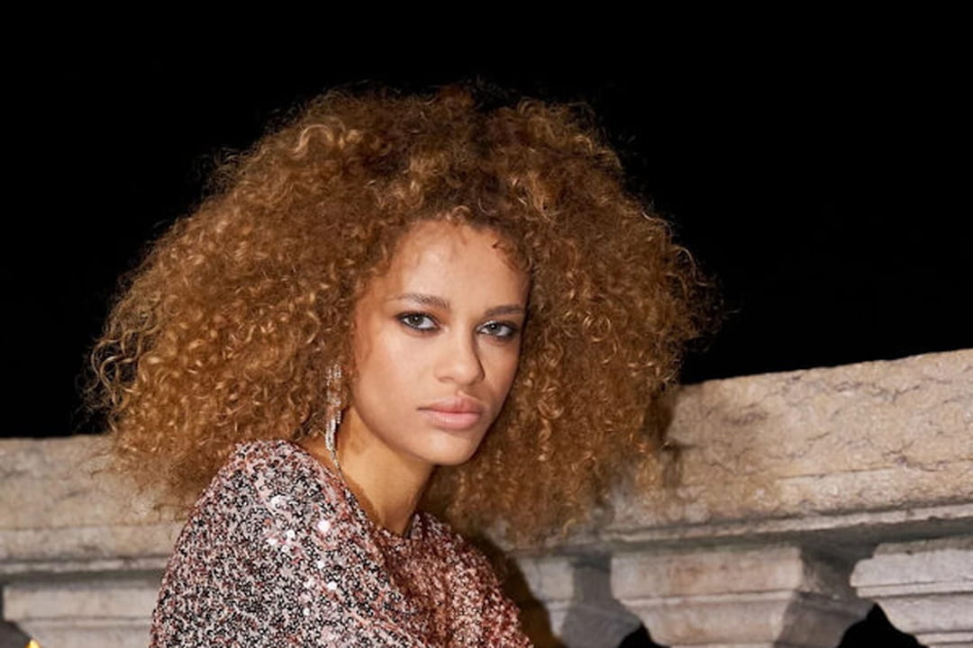 31 robes scintillantes pour le r?�veillon du 31 d?�cembre 2022