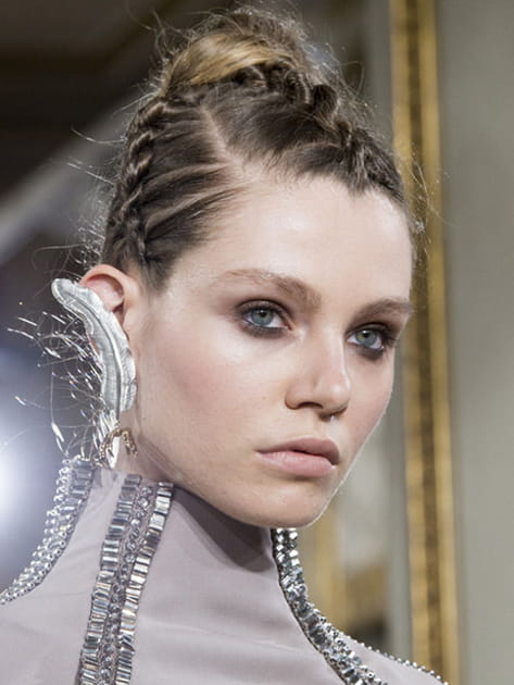 Le chignon torsad&eacute;