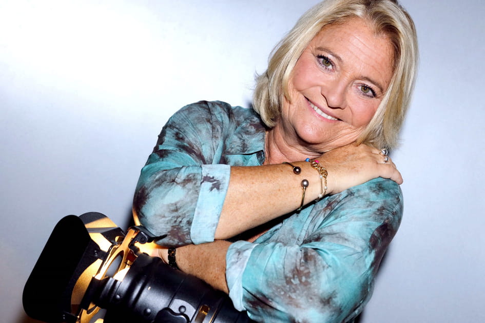 Marina Carr&egrave;re d'Encausse, sa coupe au carr&eacute; pr&eacute;f&eacute;r&eacute;e