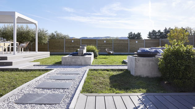 10 jardins paysagers qui font la part belle au gravier