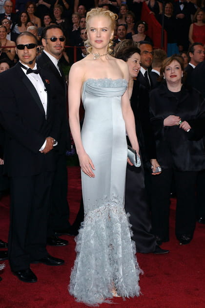 Nicole Kidman en robe satin&eacute;e bustier