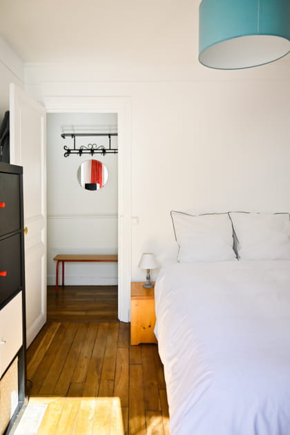 Avant&nbsp;: une chambre quelconque &agrave; la d&eacute;coration sommaire