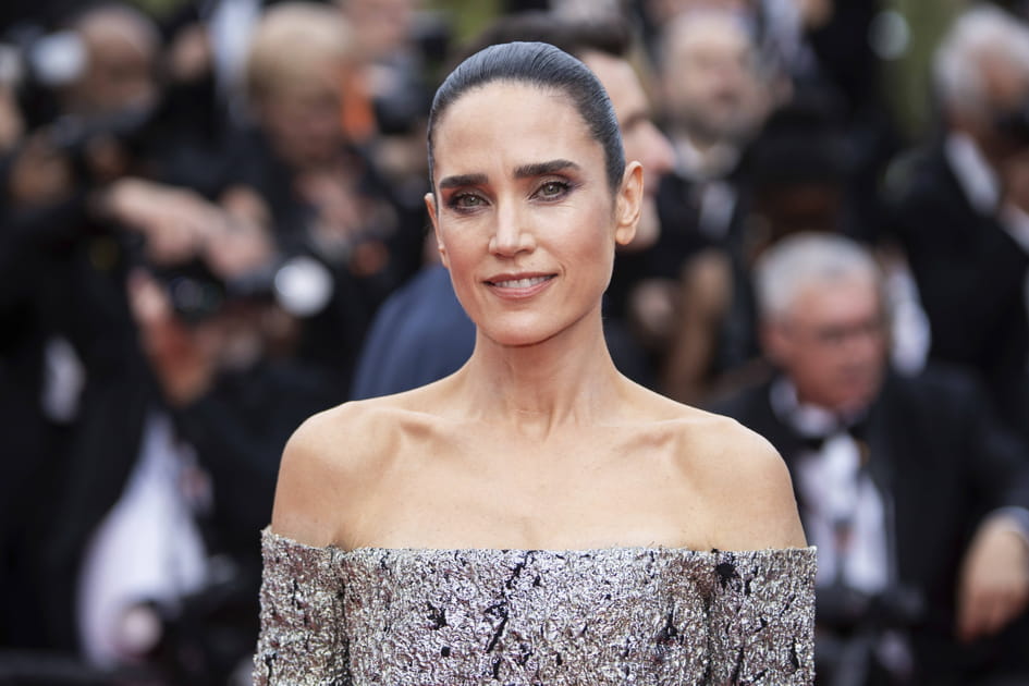 Les cheveux plaqu&eacute;s de Jennifer Connelly