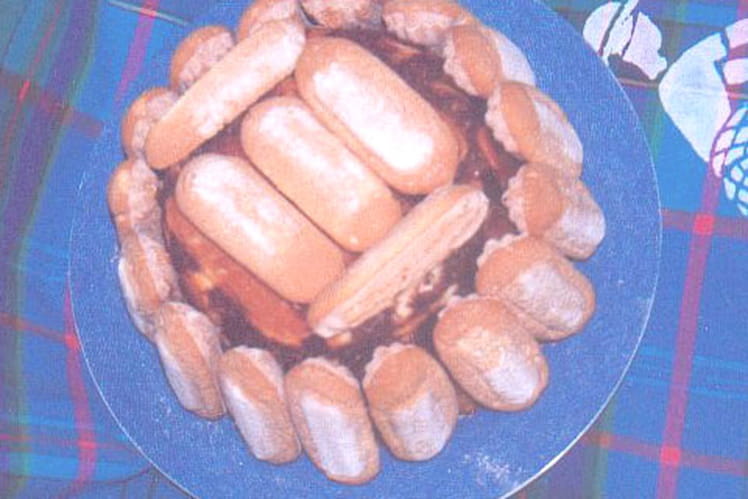 Charlotte au chocolat et au rhum