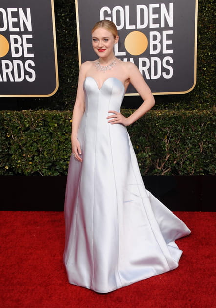 Dakota Fanning en Armani Priv&eacute;