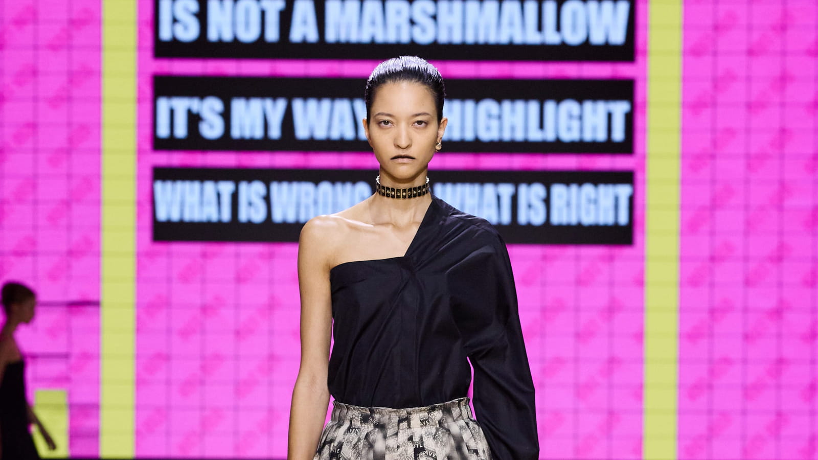 Look 14
