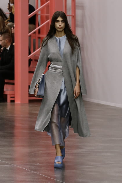 Look&nbsp;42&nbsp;du d&eacute;fil&eacute; Fendi