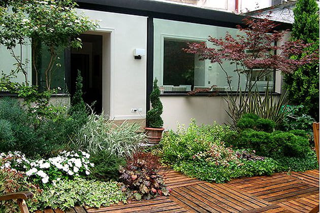 Vue sur la maison depuis le jardin