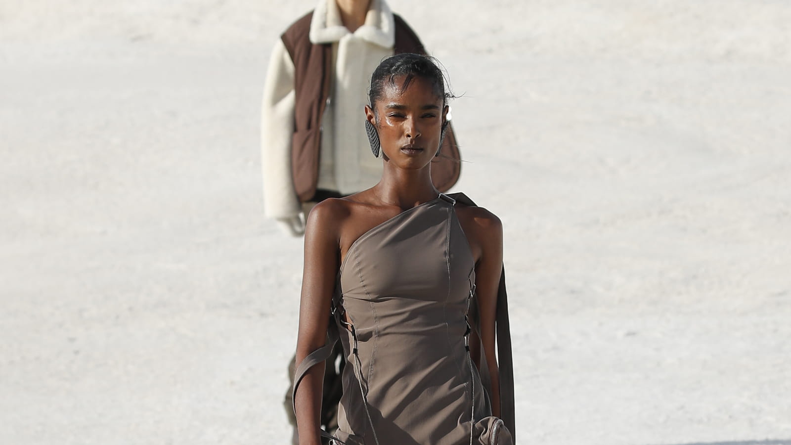 Look 37
