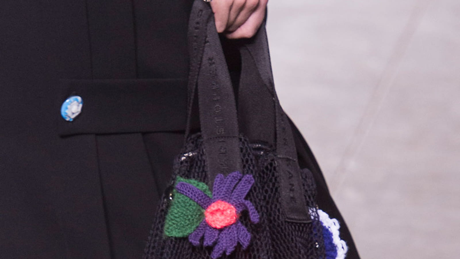 Cabas filet à fleurs Christopher Kane