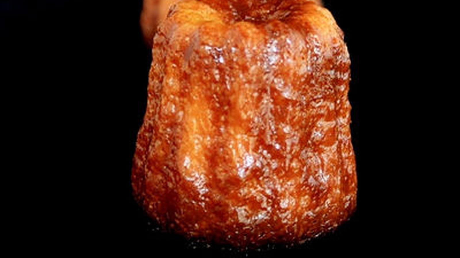 Cannelés bordelais
