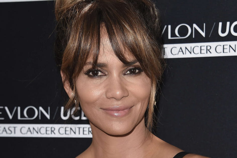 Les paupi&egrave;res m&eacute;tallis&eacute;es de Halle Berry