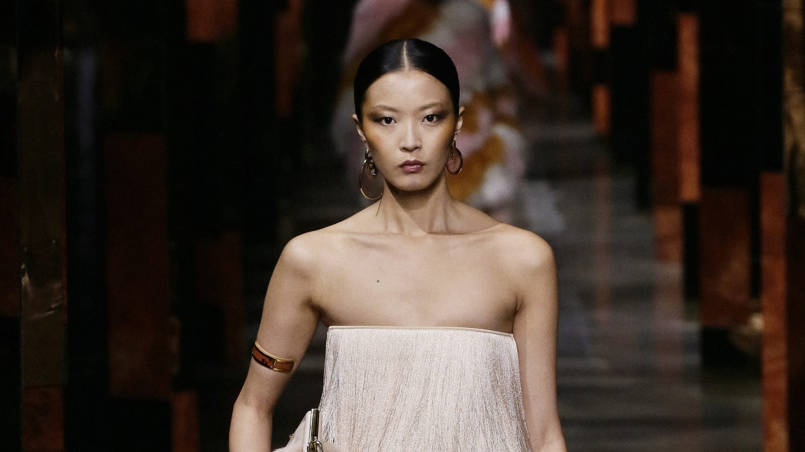 Look 27