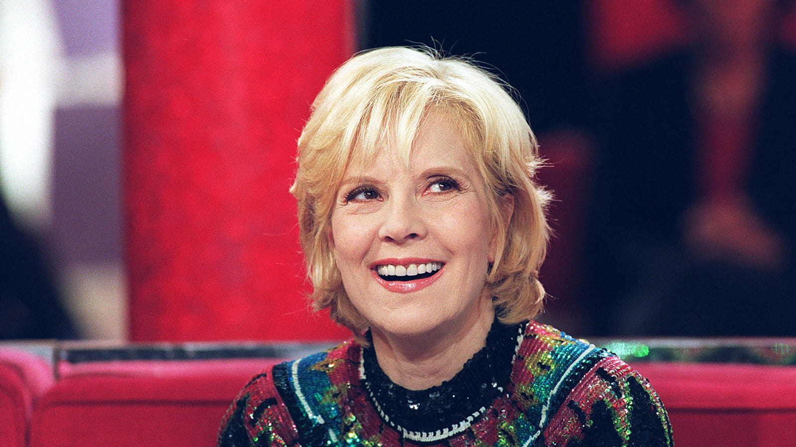 Sylvie Vartan et son carré court avec frange