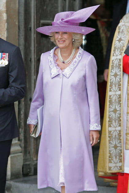 Camilla Parker-Bowles en total look lilas