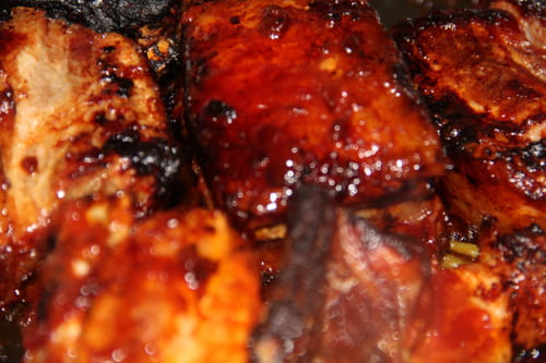 Travers de porc au gingembre, piment et ail
