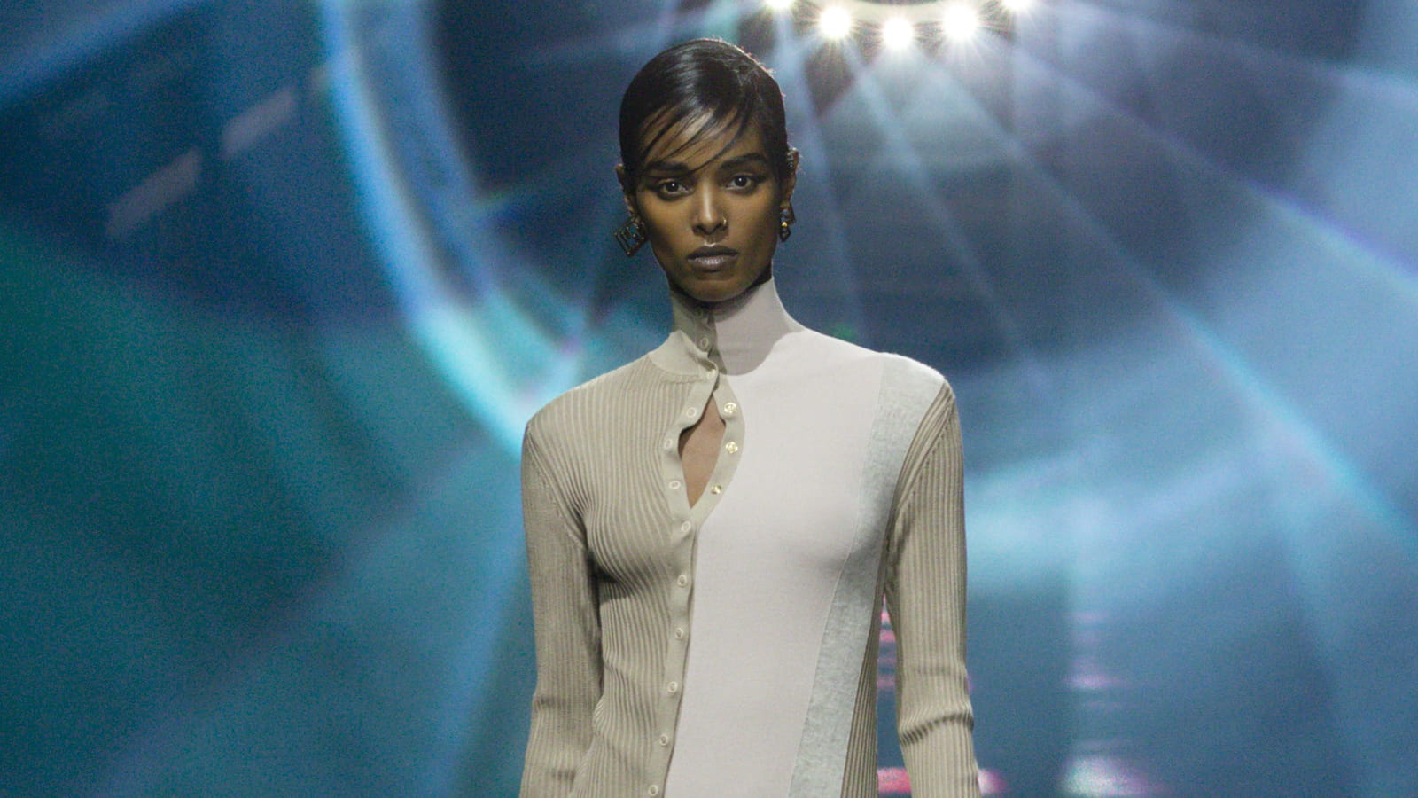 Look 24