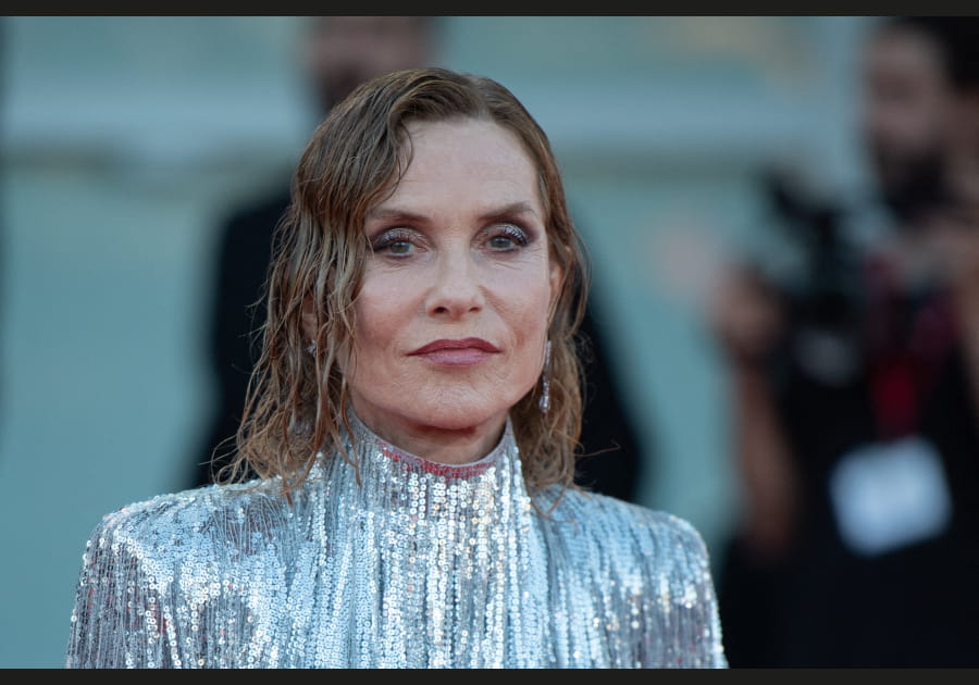 Isabelle Huppert, tendance avec son wet hair