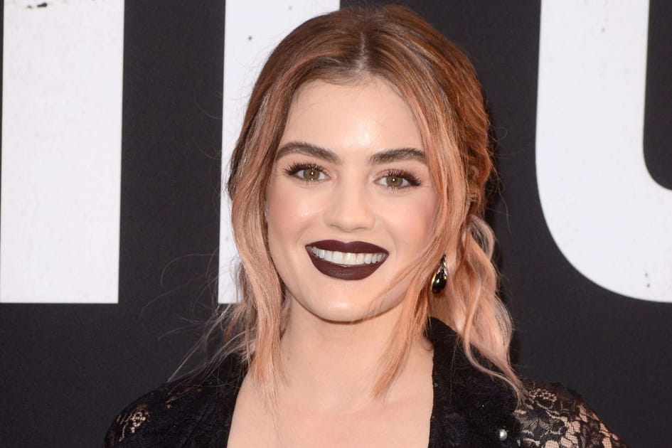 La queue-de-cheval rose de Lucy Hale