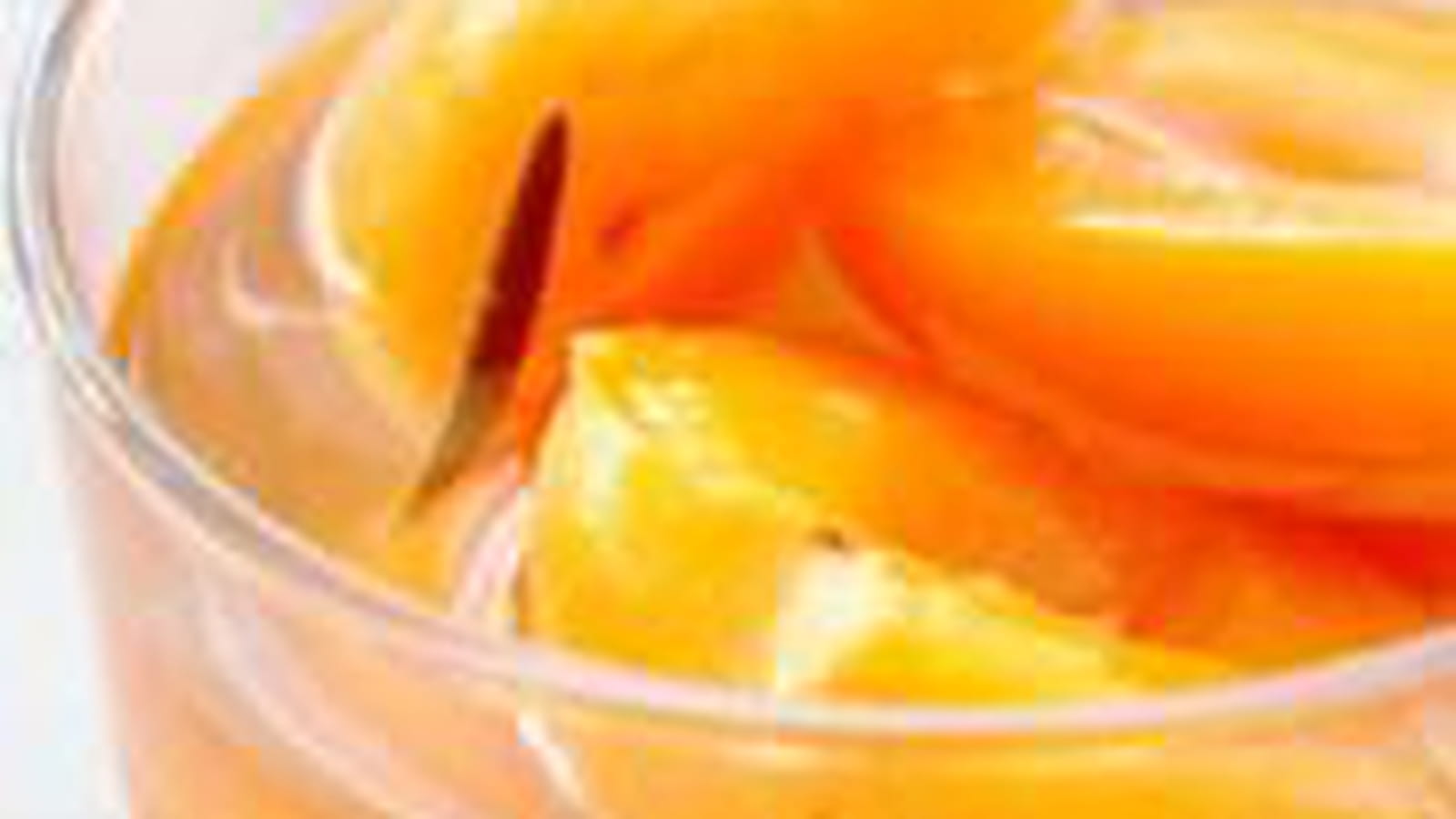 Abricots pochés au miel et romarin