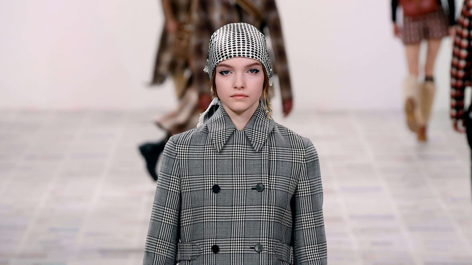 Look 24