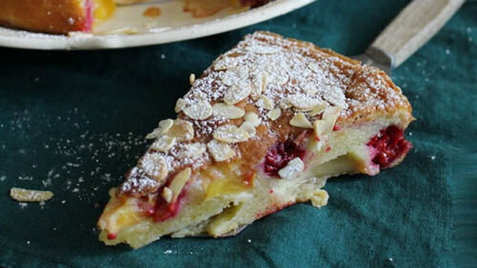 Moelleux aux prunes et framboises