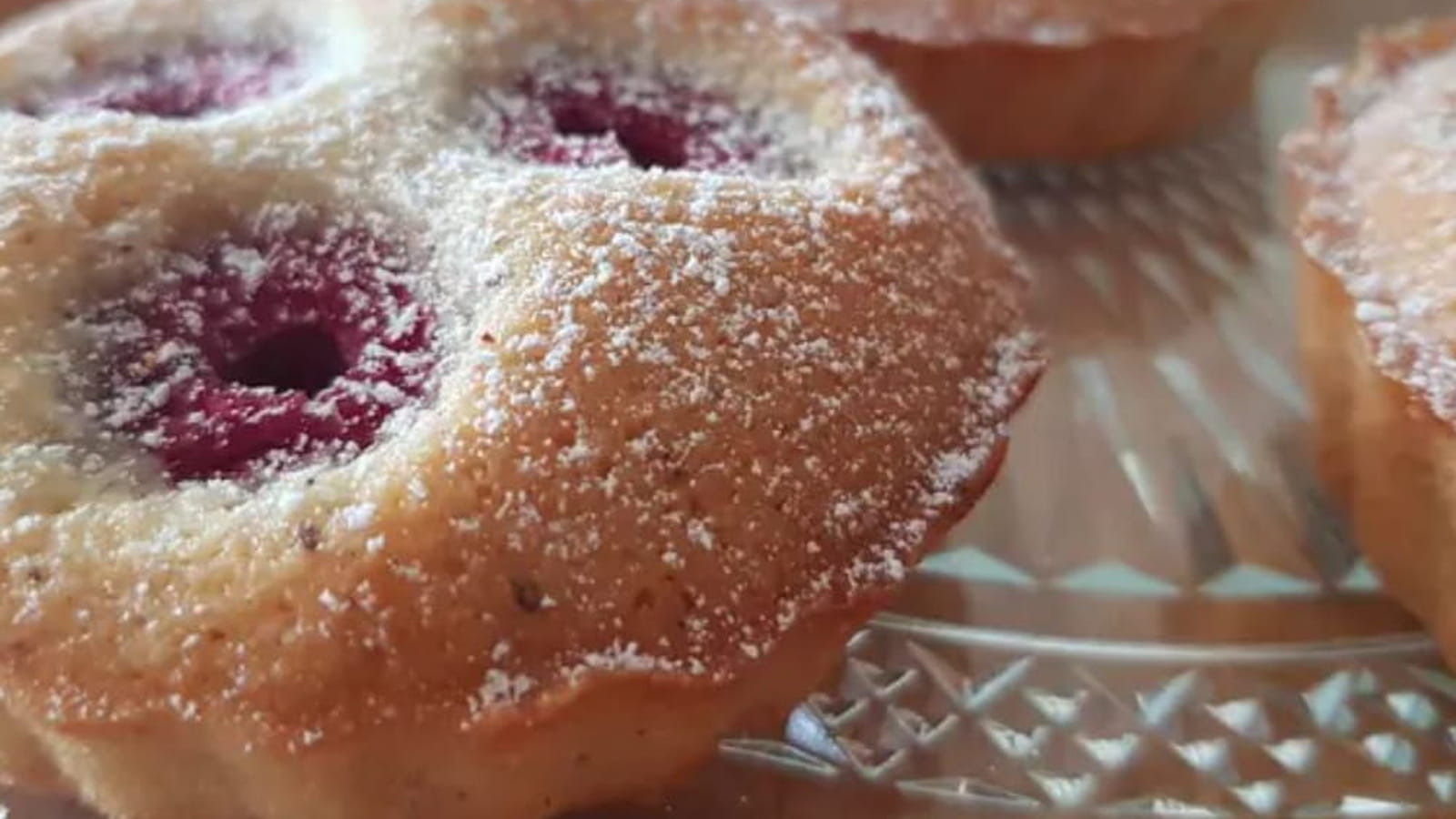 Financiers aux framboises fraîches