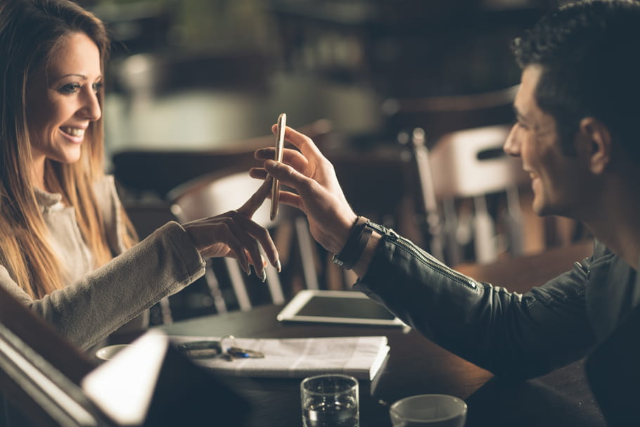 Plus on aime une personne..., moins on l'écoute
